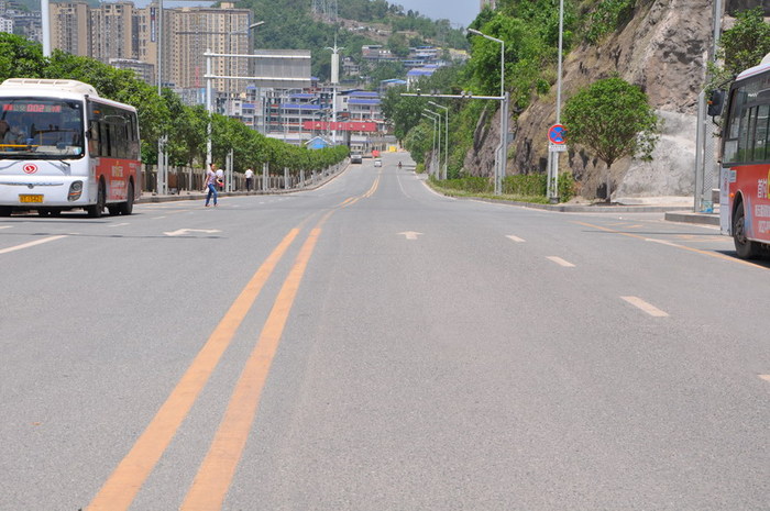 南江縣實驗小學至秀水大橋濱河路改造工程